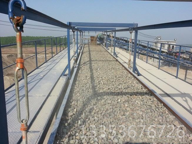 多規格吊掛式平面往復篩5 多規格吊掛式平面往復篩5